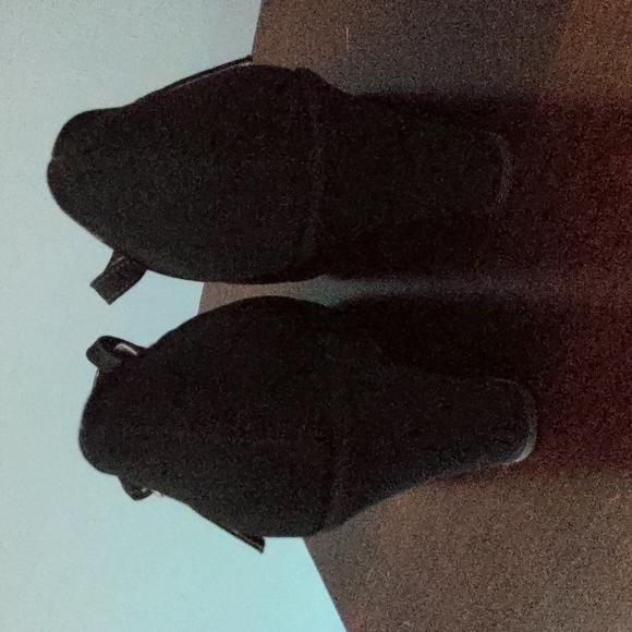 Modcloth Suede T-strap Wedges Black - Picture 8 of 10